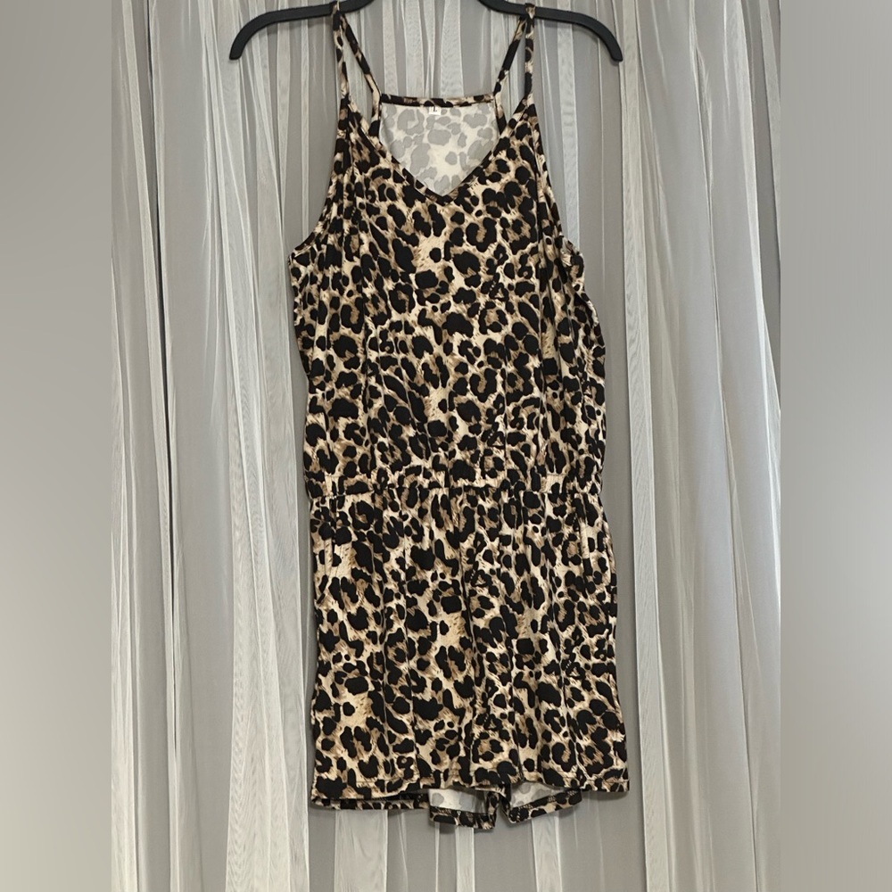 Romper with pockets